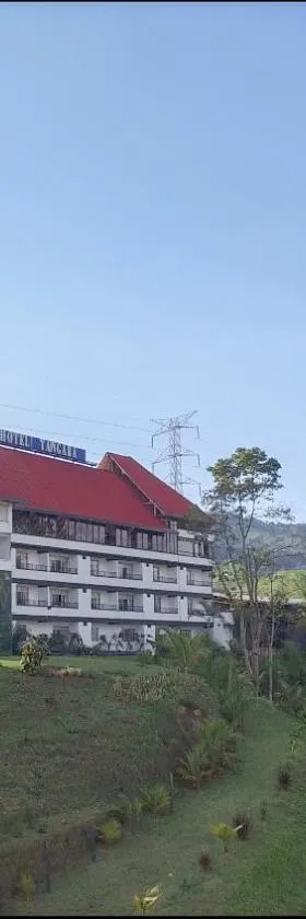 HOTEl TANGARA，位于佩雷拉的酒店