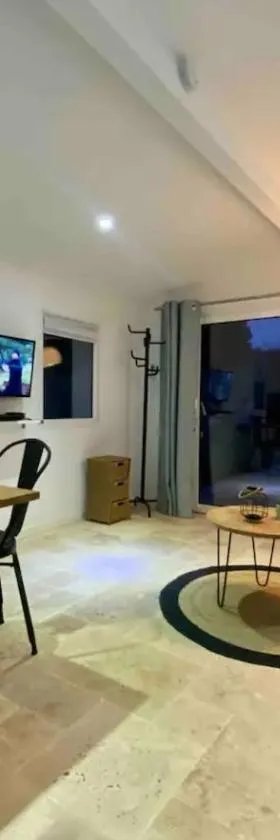 La Maison de Patricia，位于Aramon的酒店