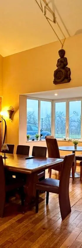 Gîte rural Le Péché Mignon，位于Lignol-le-Château的酒店