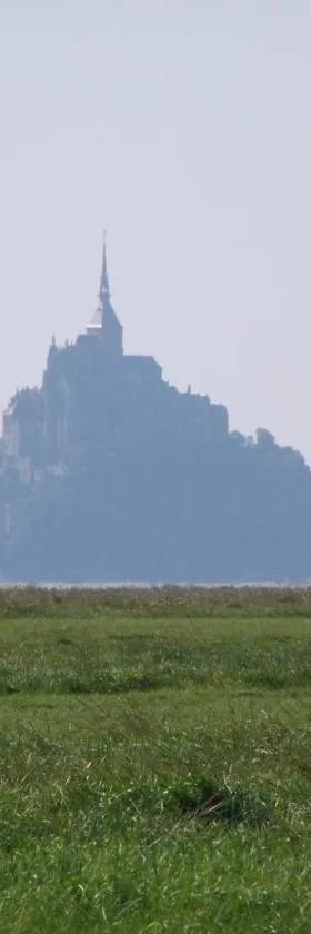 Charmante Maison de Pêcheur en baie du Mont Saint Michel，位于Genêts的酒店