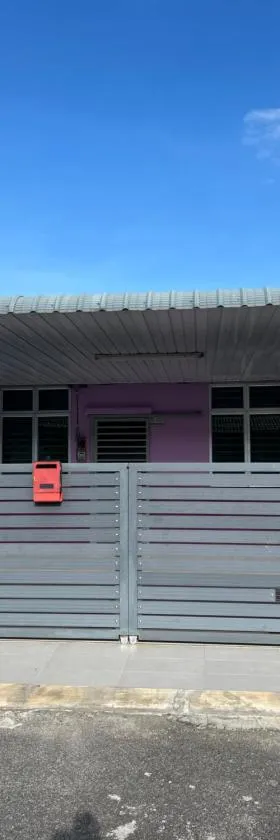 Free wifi ADMAN HOMESTAY ALOR SETAR，位于Kampong Selarong Batang的酒店