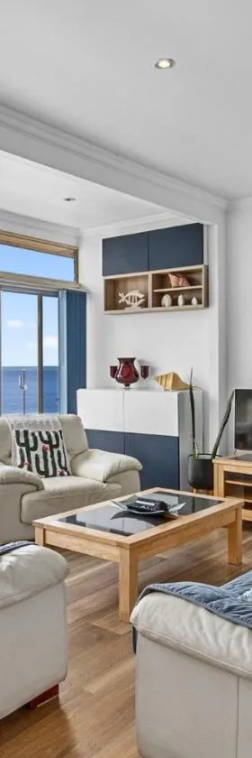 crystal blue apartment，位于Port Vincent的酒店