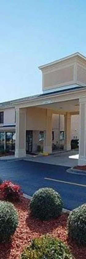 Econo Lodge，位于坎纳波利斯的酒店