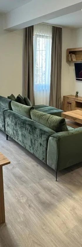 S Apart Rooms，位于格拉迪什卡的酒店