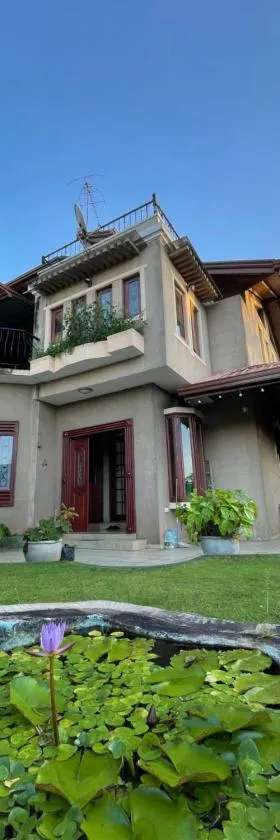 中国蒲公英民宿山景别墅与中餐Dandelion Guest house Villa with Mount View，位于康提的酒店
