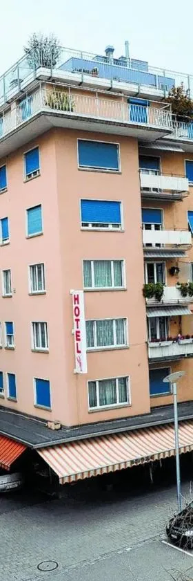 Hotel Restaurant Krebs，位于格伦兴的酒店