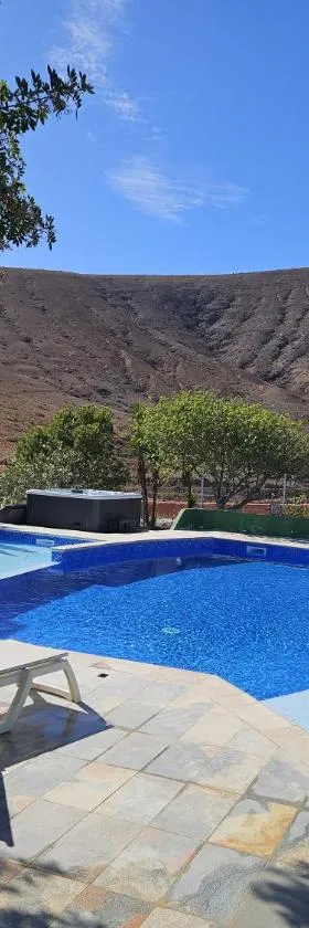 Vivienda Vacacional Sara，位于Tetir的酒店