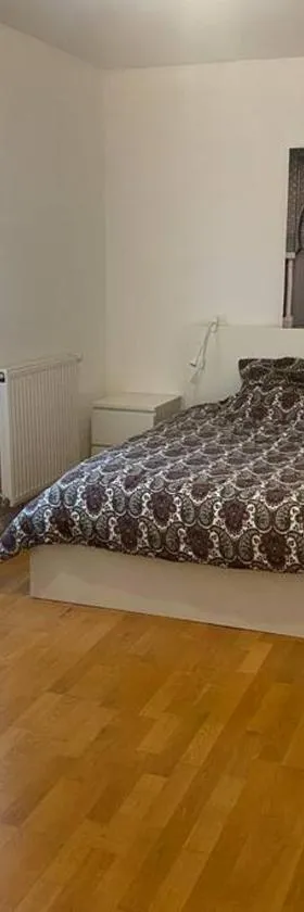 Maison 4 CHAMBRES St Pierre du Perray, France，位于圣皮耶尔勒迪佩尔赖的酒店