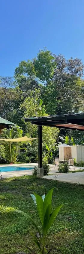 La Amapola Lodge, Bungalow en Península de Osa.，位于Barrigones的酒店