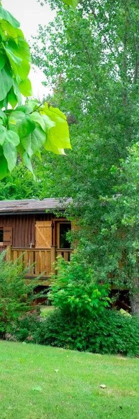 Les Chalets du Brusquand，位于马尔凯的酒店