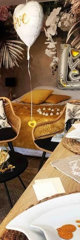 Eden palm suite & spa，位于Berre-lʼÉtang的酒店