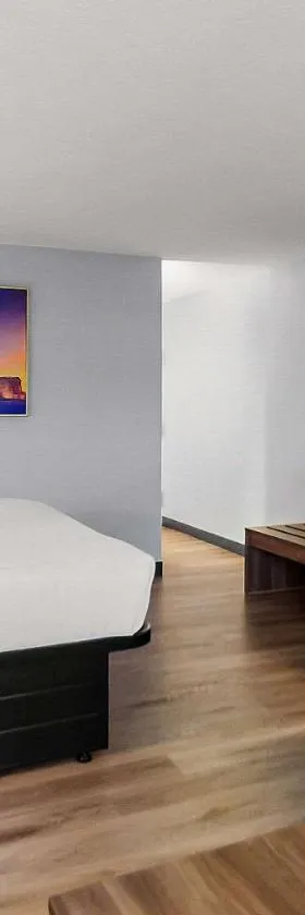 Clarion Inn Falls Church-Arlington，位于福尔斯彻奇的酒店
