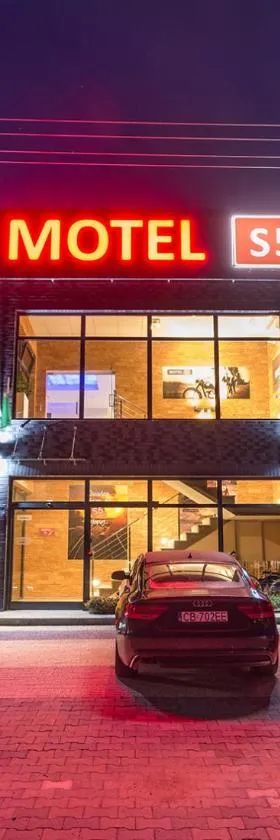 MOTEL S5，位于Zbrachlin的酒店
