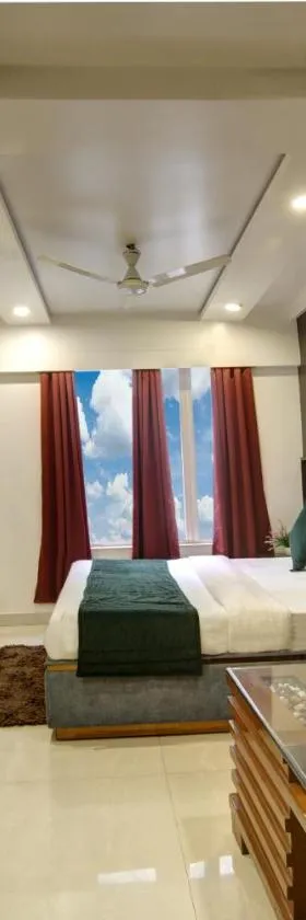 The Shanti Plaza - Traveler's choice awarded 2025，位于新德里的酒店