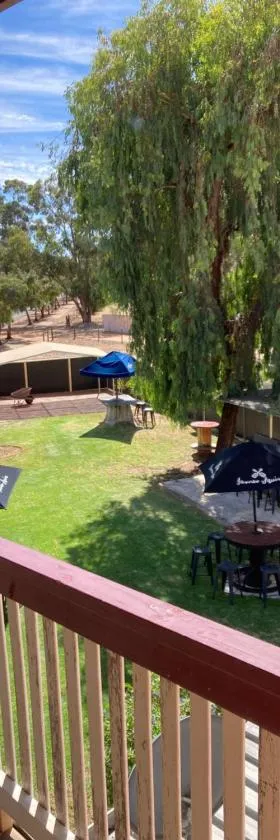 Yealering Hotel，位于Yealering的酒店