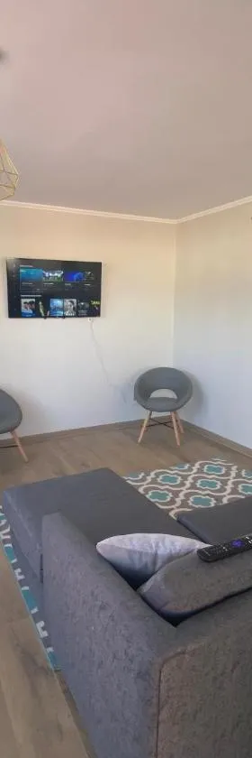 Cómoda casa nueva 3 D 2 B，位于拉塞雷纳的酒店