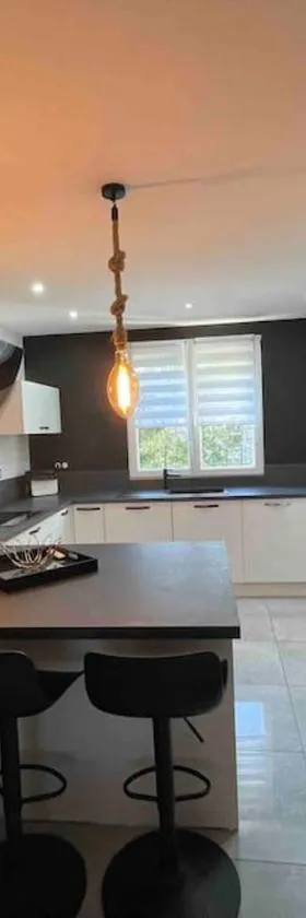 Duplex cosy Nancy à 10 minutes，位于马克思维尔的酒店