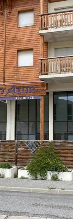 Val d Azur Appartement Plein Centre，位于Péone的酒店