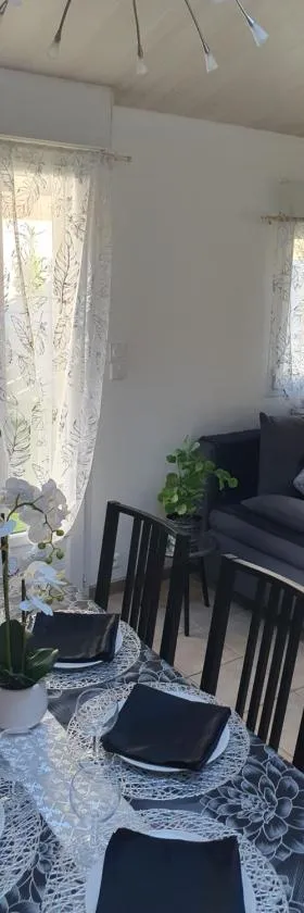 Maison de vacances plein pied tout confort 200m plage，位于波尔蒂拉盖的酒店