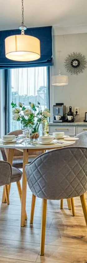 Rezydencja Niechorze Apartament SŁONECZNY 231 - 5D Apartamenty，位于尼彻兹的酒店