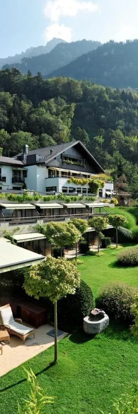 Park Hotel Sonnenhof - Relais & Châteaux，位于瓦杜兹的酒店