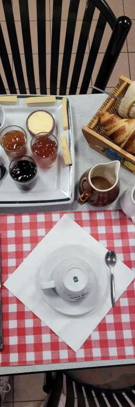 沃奇酒店，位于孔特雷克塞维尔的酒店