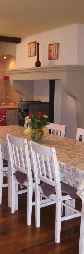 Gîte de la Croix Blanche，位于莱里塞的酒店
