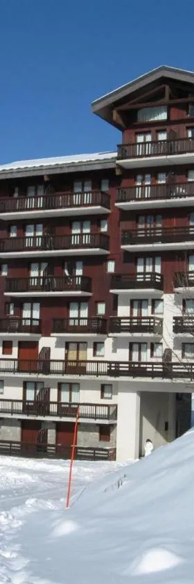 Menuires, Beau duplex 8 personnes, Ski aux pieds，位于里蒙纽耶的酒店