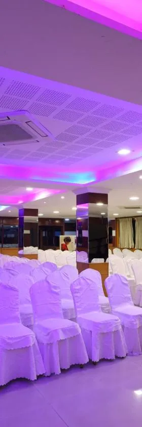 Hotel PVK Grand Dindigul，位于丁迪古尔的酒店