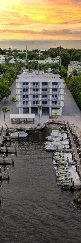 Hadley Resort and Marina，位于伊斯拉莫拉达的酒店
