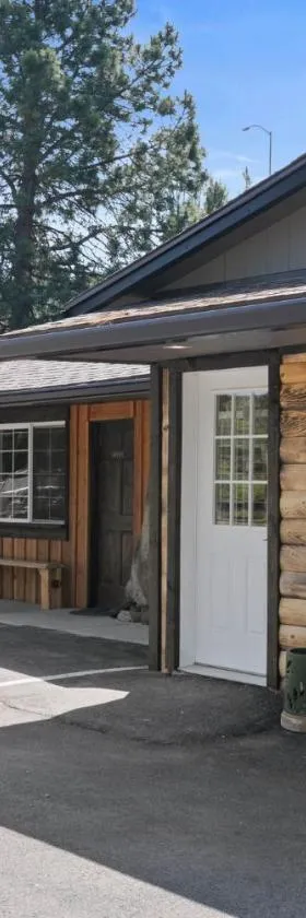 Lake Village Lodge，位于科达伦的酒店