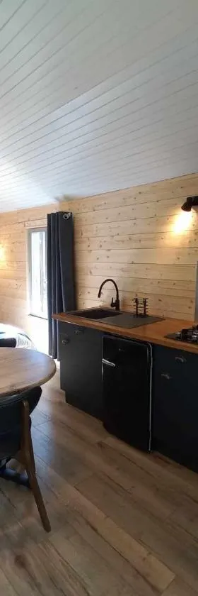 Le petit Chalet du MacQuart P.O.A. RANCH, 2 à 3 pers,，位于Saint-Martin-de-Fugères的酒店