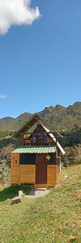 casita en la montaña, cabañas paraíso，位于Sesquilé的酒店