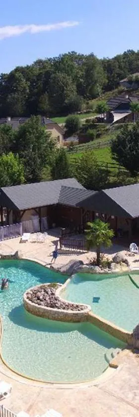 Gîte Bellevue - Domaine de la chapelle en Corrèze，位于拉沙佩勒奥克斯布若克的酒店