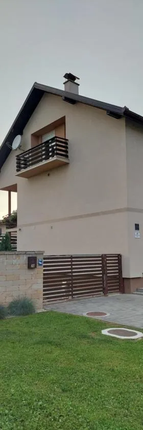 Apartman Ždralović，位于Lipik的酒店