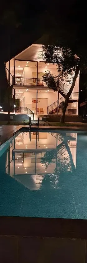 Lhasa Ayurveda and Wellness Resort - A BluSalzz Collection, Kochi, Kerala，位于科钦的酒店
