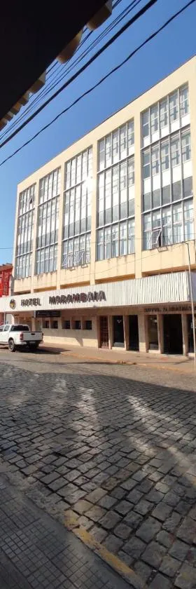 HOTEL MARAMBAIA，位于瓜舒佩的酒店