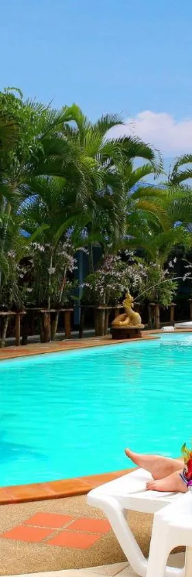 Pongphen Guesthouse - SHA Plus Certified，位于北碧的酒店