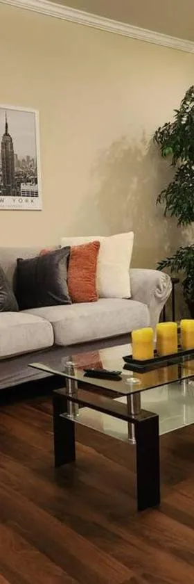 2,298Sqft-King Bed-BBQ-Gbps-W/D，位于斯内尔维尔的酒店