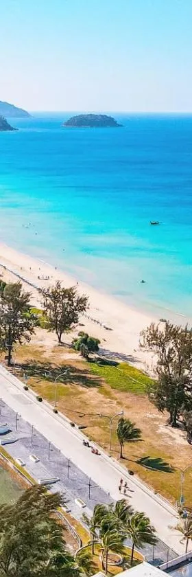 Holiday Inn Resort Phuket Karon Beach by IHG，位于卡伦海滩的酒店
