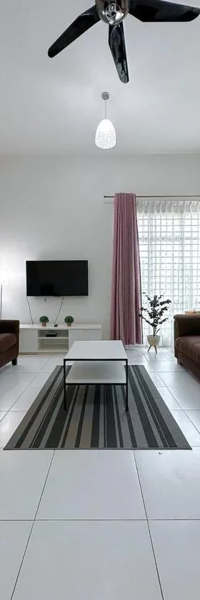 Cosy House For Family Or Group In Bukit Beruang Melaka，位于Kampong Pengkalan Batu的酒店