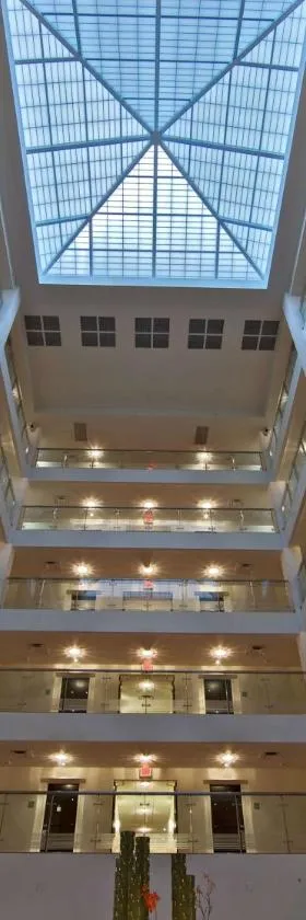 DoubleTree by Hilton Sarasota Bradenton Airport，位于萨拉索塔的酒店