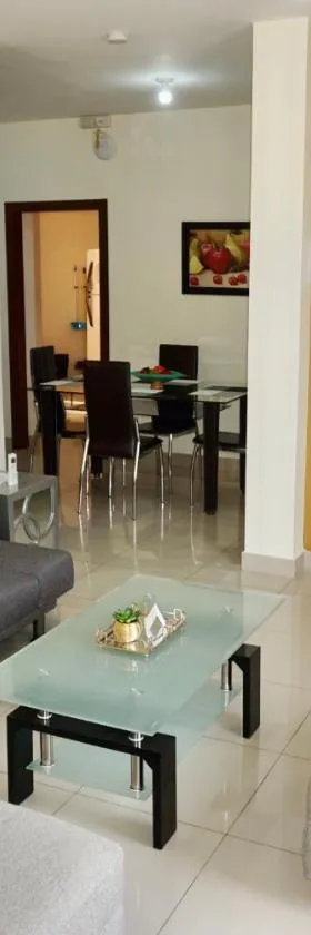Garzota Suites Airport Balcony，位于瓜亚基尔的酒店