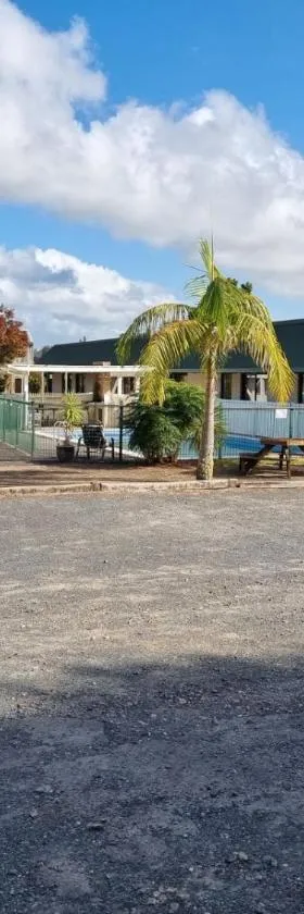Pinelodge，位于Opua的酒店