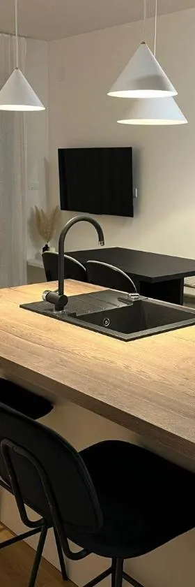 City Luxe Apartment，位于查科韦茨的酒店