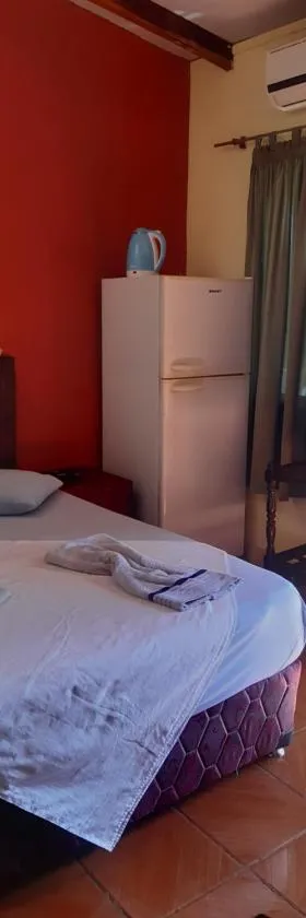 Hotel-Balneario Acuamanía，位于Hernandarias的酒店