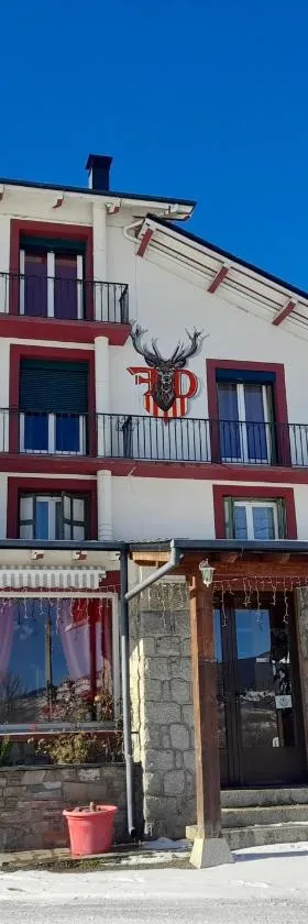 Le Catalan - Hôtel et appartements，位于蒙卢伊的酒店