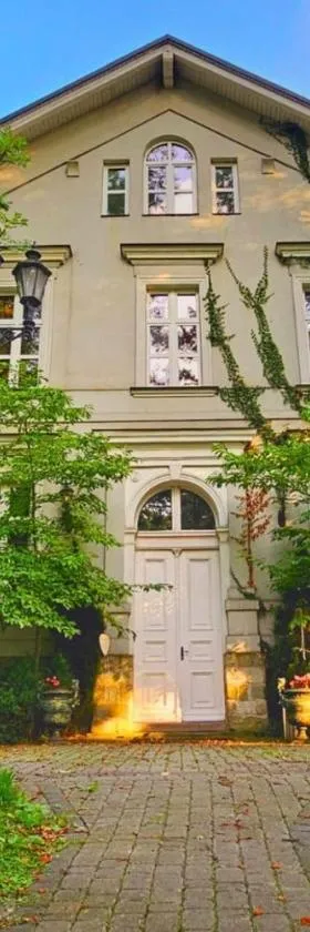 Kasztanowy Dwór，位于切申的酒店