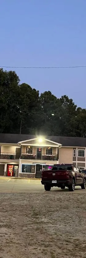 High Falls Inn & Suites，位于High Falls的酒店