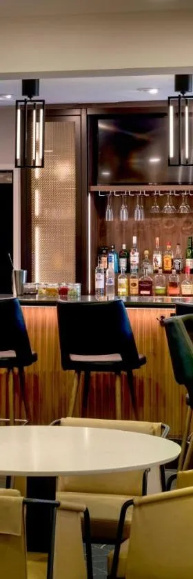 费城普利茅斯米庭万怡酒店，位于普利茅斯会议的酒店